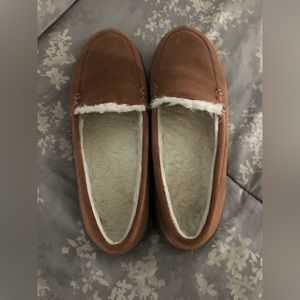VIONIC Lynez Slippers in toffee suede